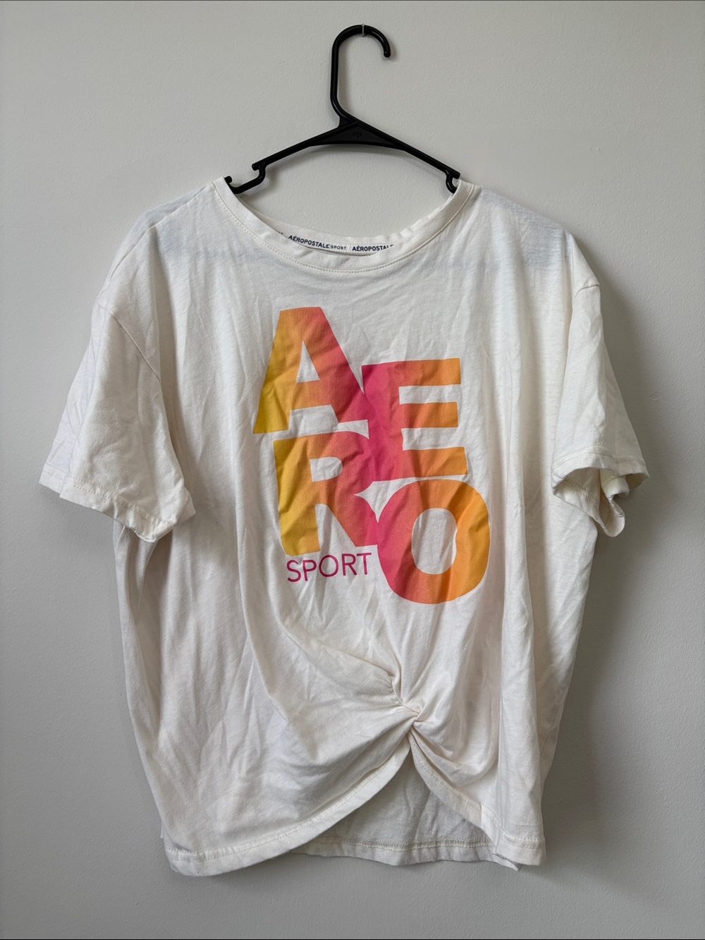Aeropostale White Short Sleeve Tee with Gradient AERO Sport Print